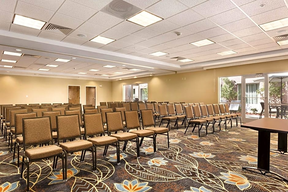 Homewood Suites By Hilton Atlanta Airport North