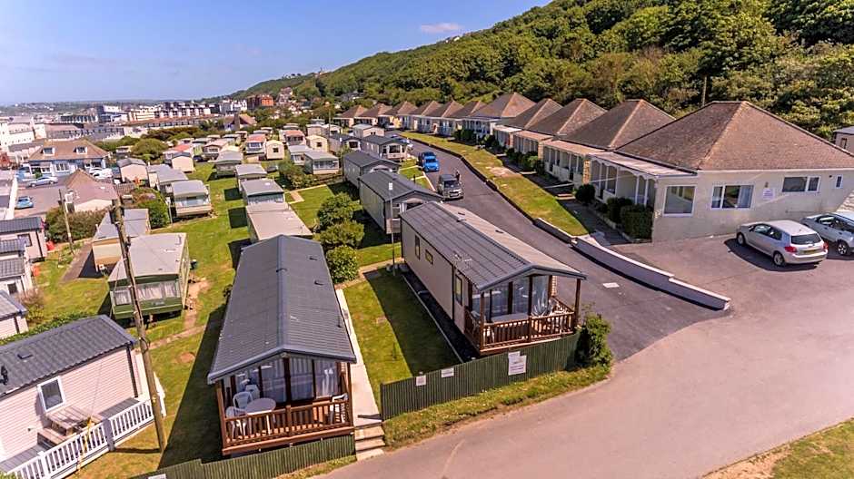 The Royal Clovelly caravan with sea views