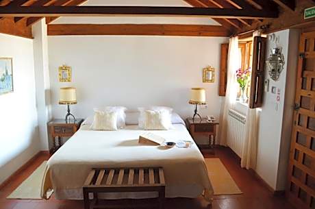 Classic Double or Twin Room with Parking Space