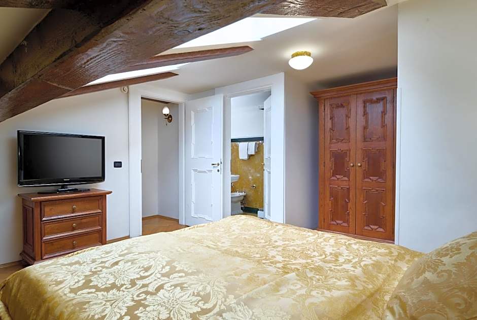 Charles Bridge Palace Hotel