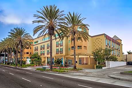 Desert Palms Hotel Suites