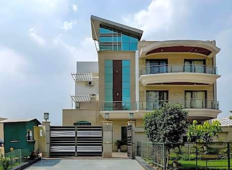 Super Deluxe Room with Balcony