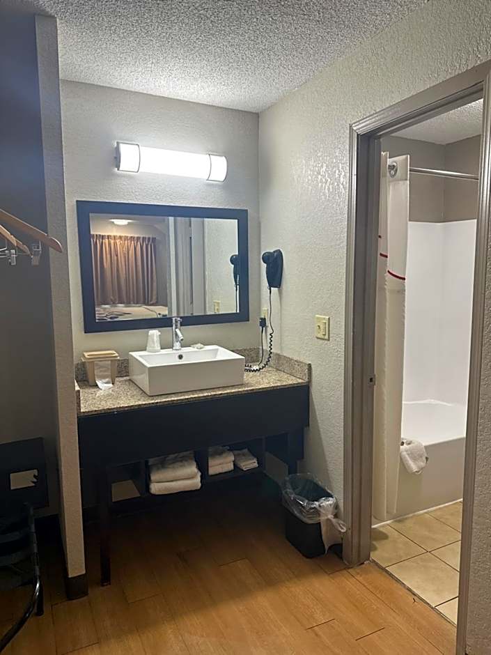 Red Roof Inn Anderson, IN