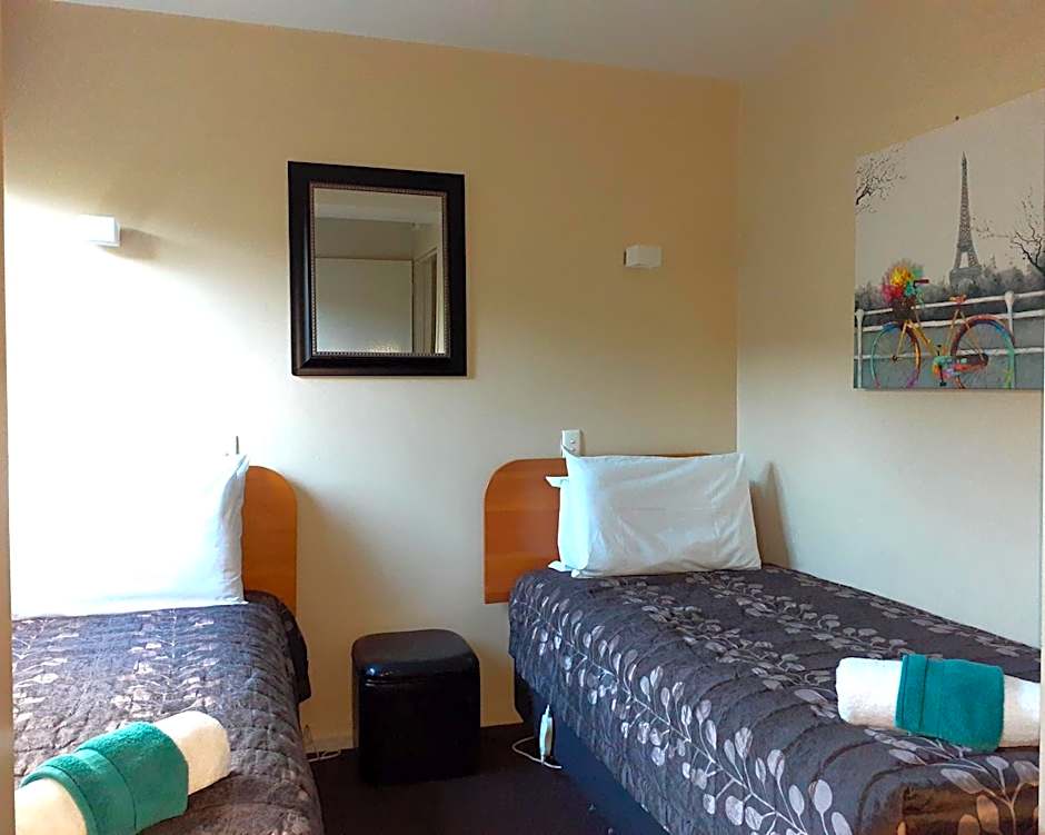 Photo 1 of 16 of 2 Bedroom Apartment, Lake View