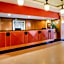 La Quinta Inn & Suites by Wyndham Islip Macarthur Airport