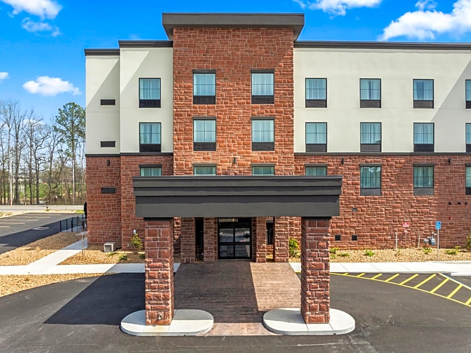 Cobblestone Hotel & Suites - Cullman