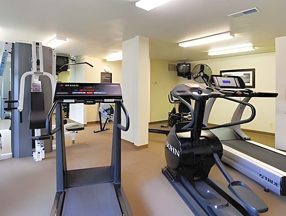 Value Suites Extended Stay - Arlington
