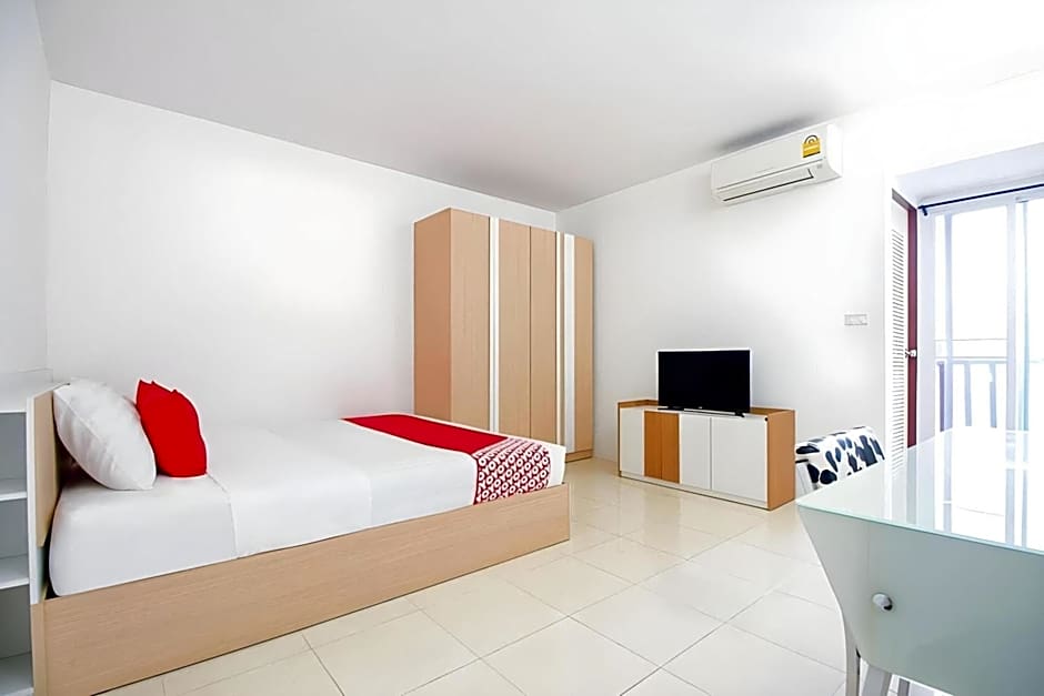 Capital O 411 Grandview Condo 15