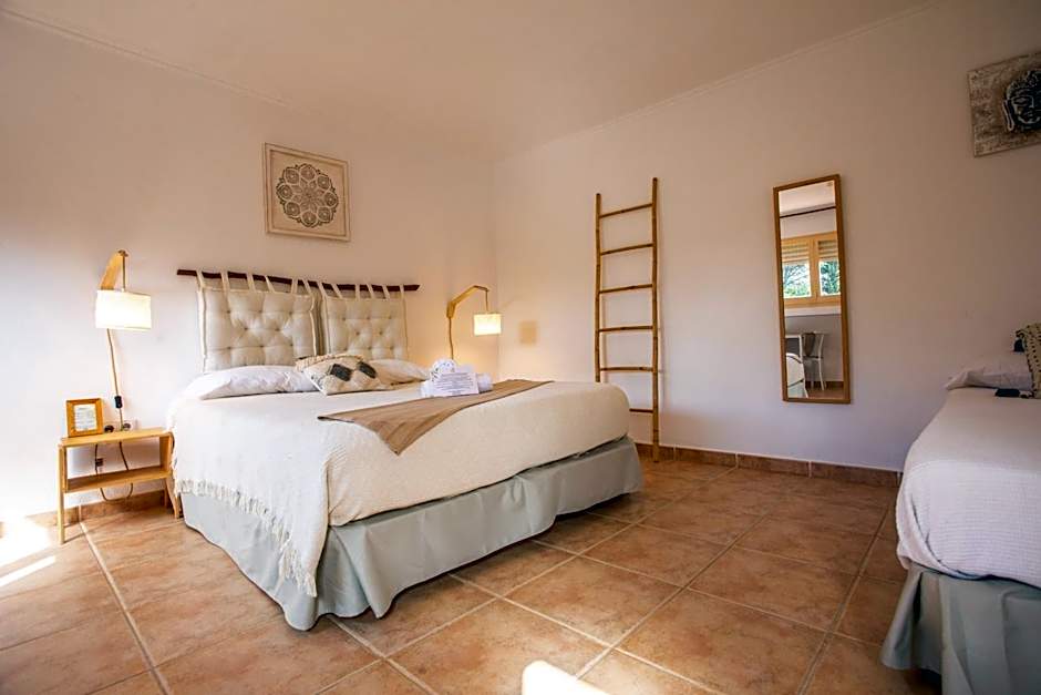 AldeaMia, Forest, mountain view, beach at 8 min