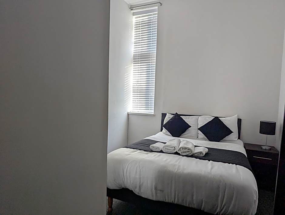 OYO Firs Lodge London Heathrow