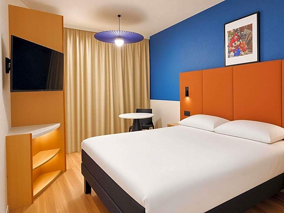ibis Lyon Est Bron