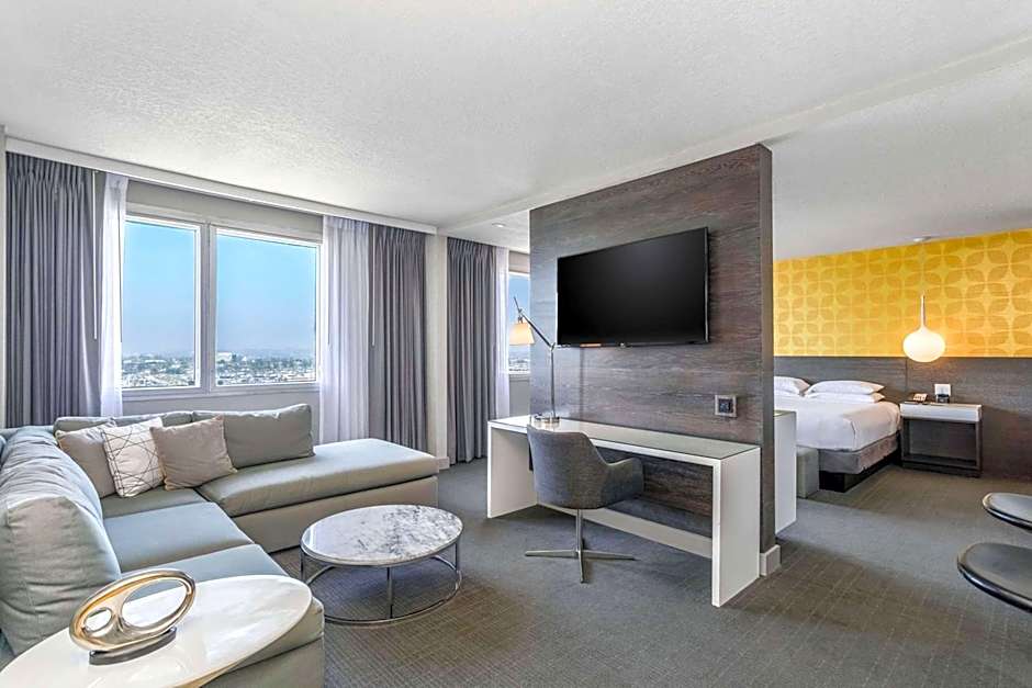 Hyatt Regency Los Angeles International Airport