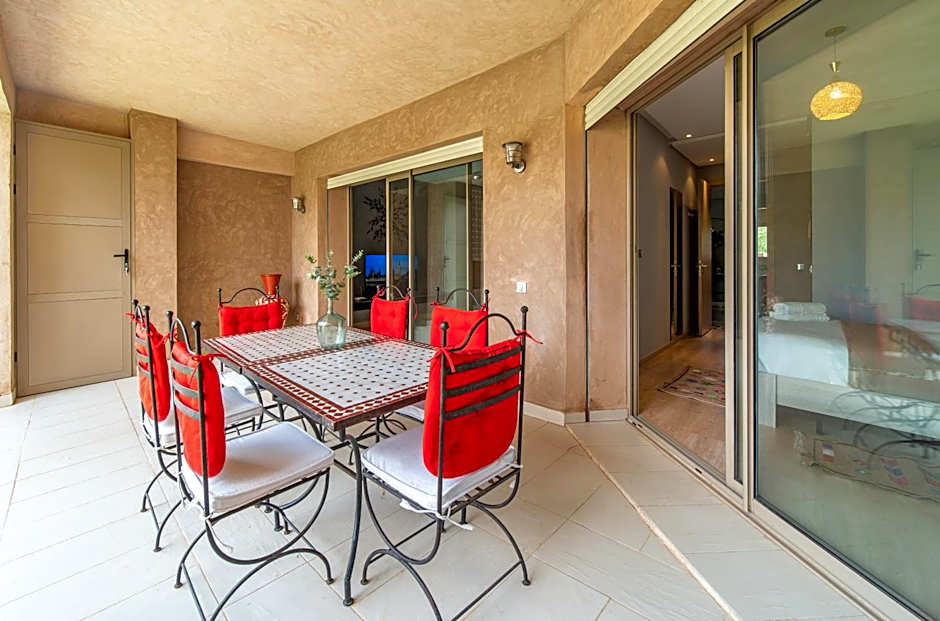 Relaxing Summer-Pool-Garden-Wifi