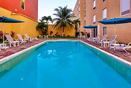 City Express Junior by Marriott Cancun