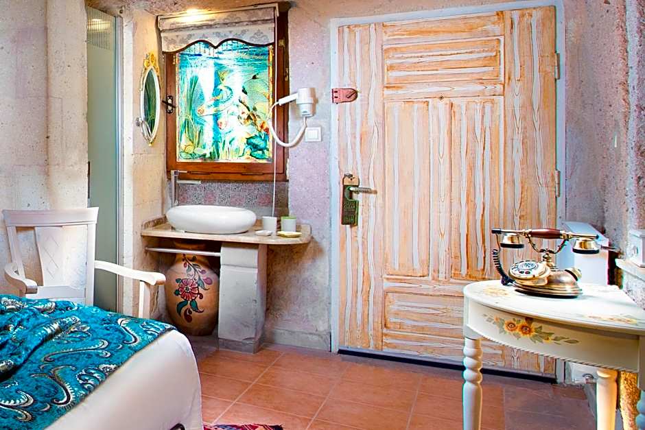 Cappadocia Fairy Chimneys Selfie Cave Hotels - Special Class