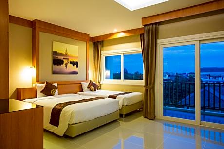 Deluxe Twin Room