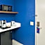 Holiday Inn Express & Suites Los Angeles Downtown West By IHG
