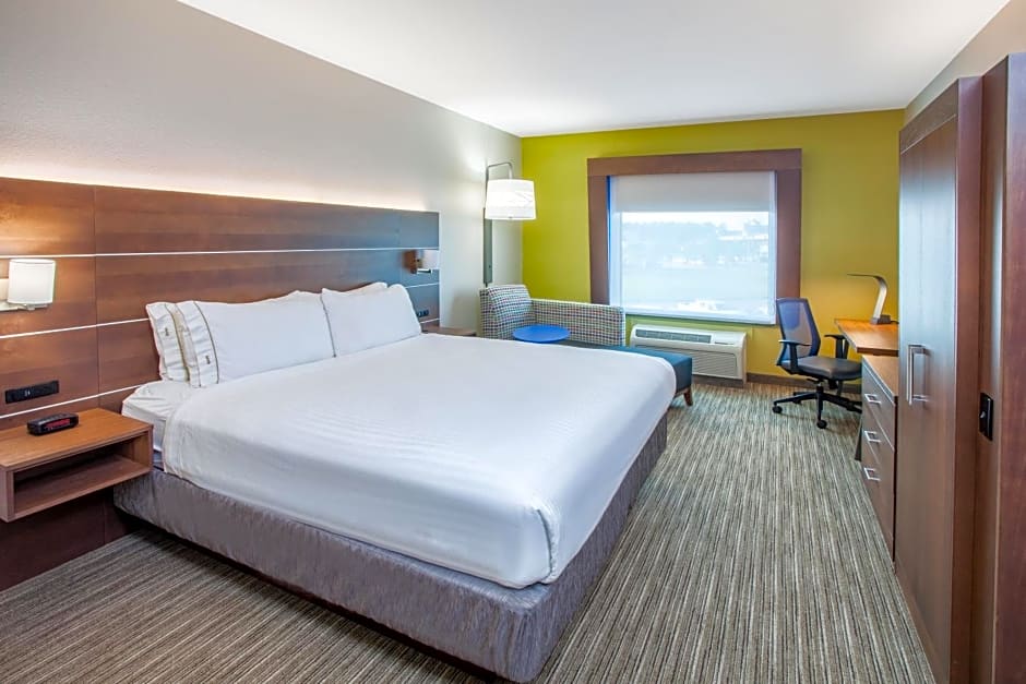 Holiday Inn Express & Suites Texarkana by IHG