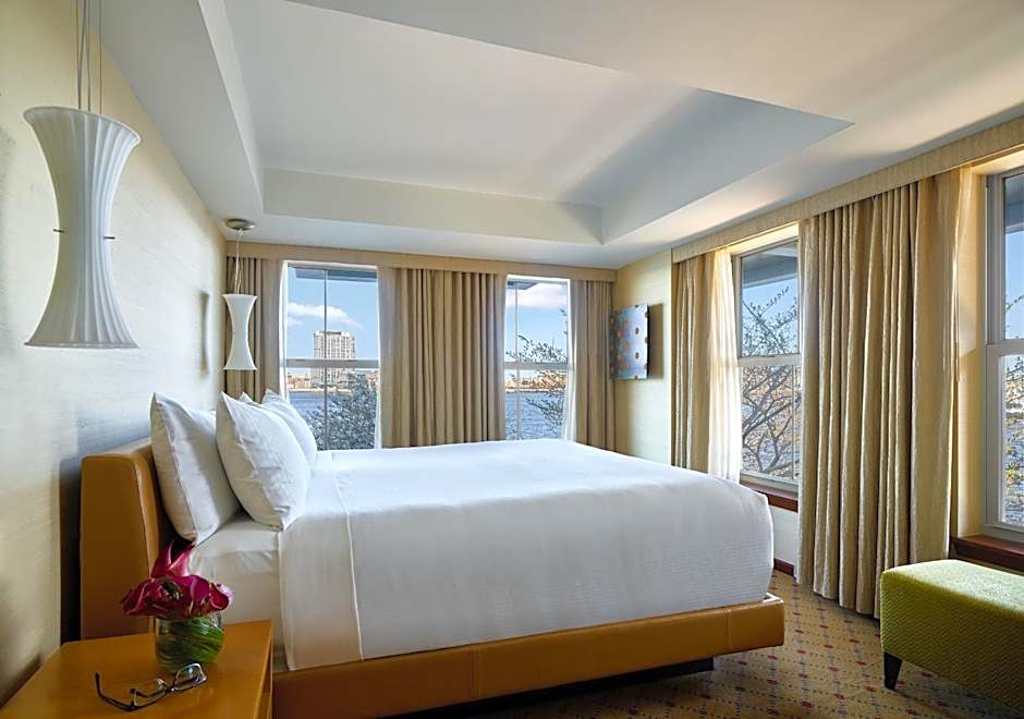 Battery Wharf Hotel, Boston Waterfront