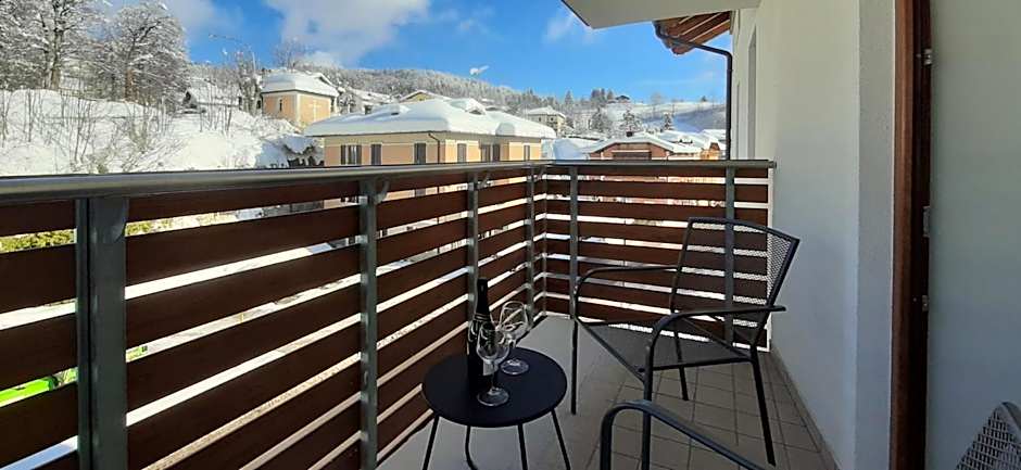 Photo 1 of 20 of Apartment, Balcony