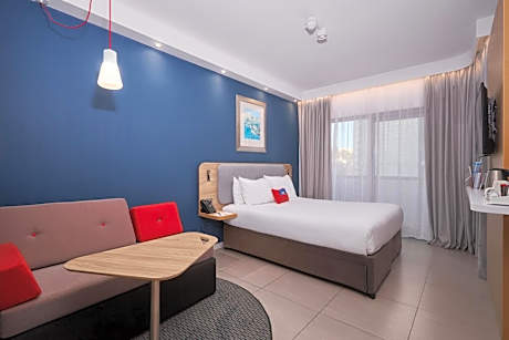 Standard Double Room with Sofa Bed and Balcony