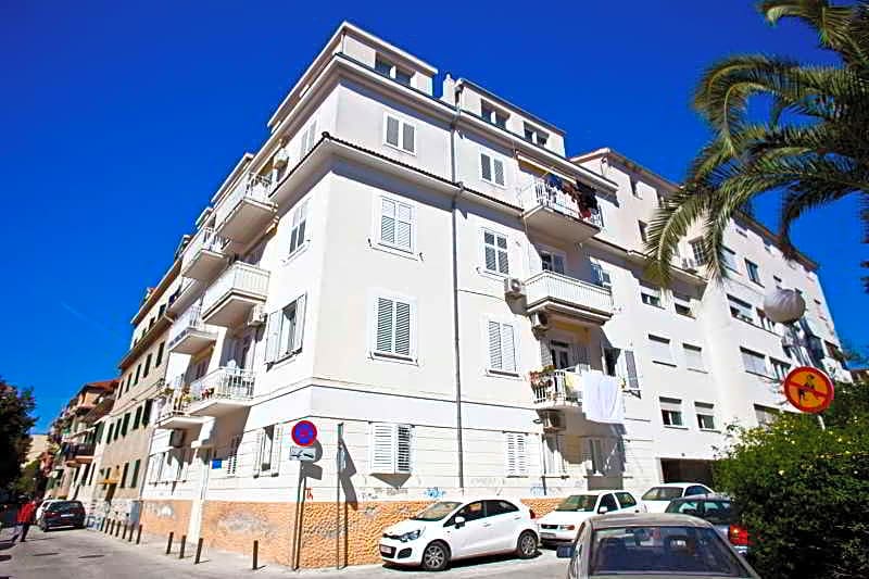 Split Apartments - Peric