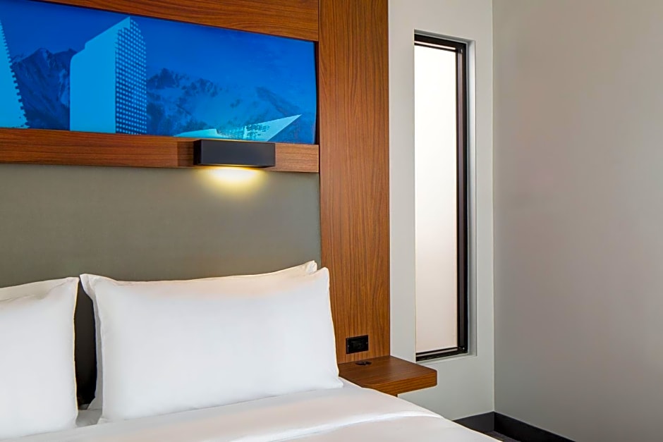 Aloft Denver Downtown