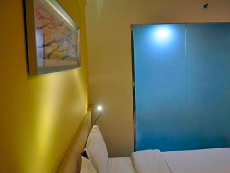 7Days Inn Chengdu North Train Station Wukuaishi – Chengdu, IL