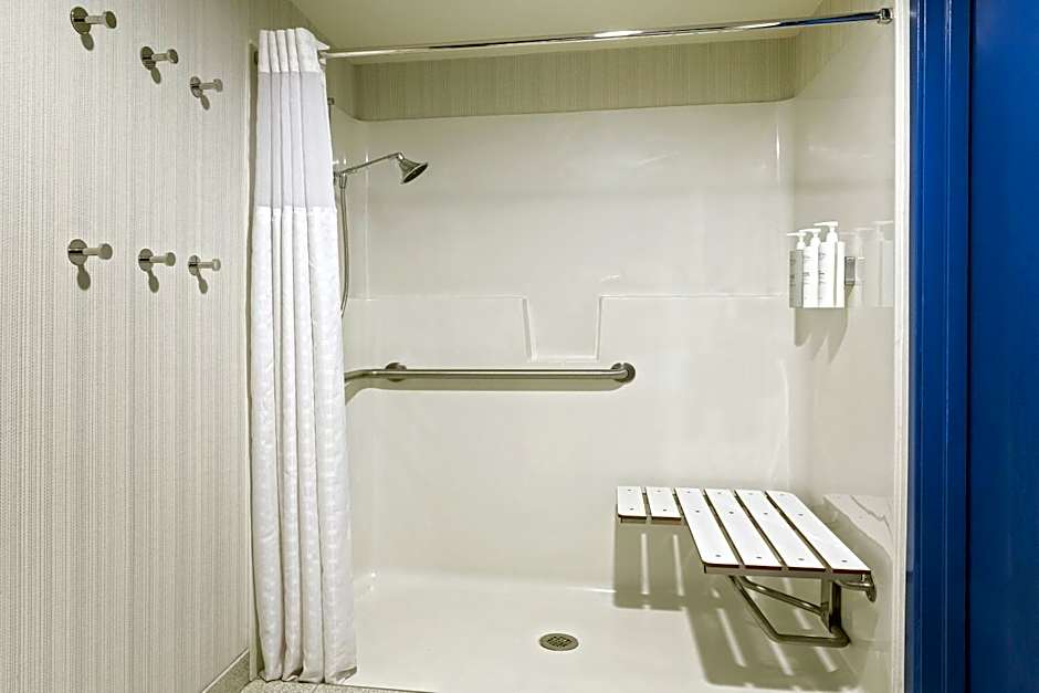 Spark by Hilton Denver International Airport