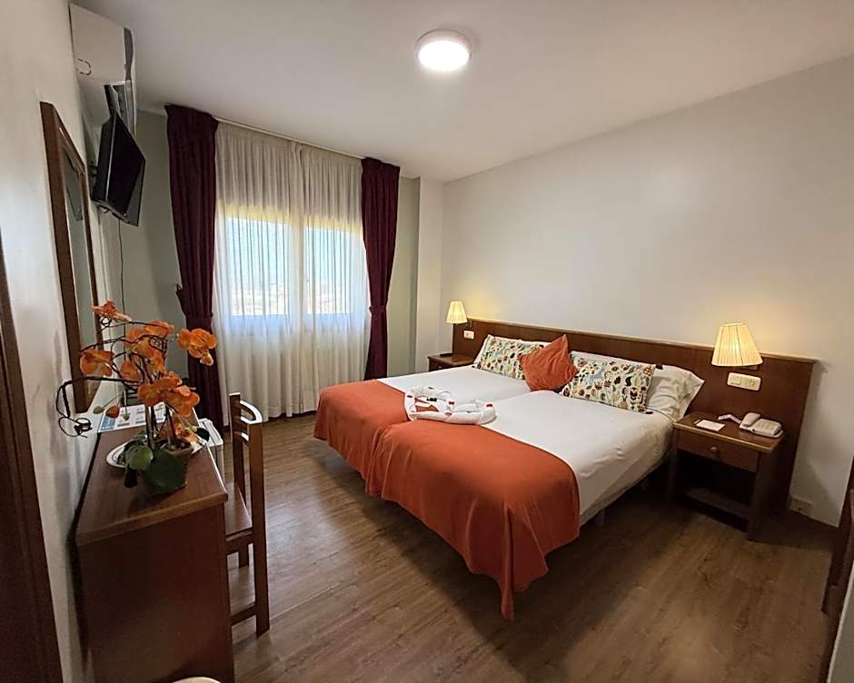 Hotel & Apartamentos Cons da Garda