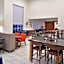 Holiday Inn Express Hotel & Suites Farmington By IHG