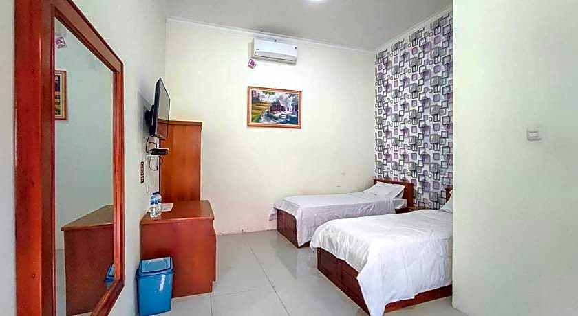 RedDoorz @ Tanakatto Homestay Waikabubak