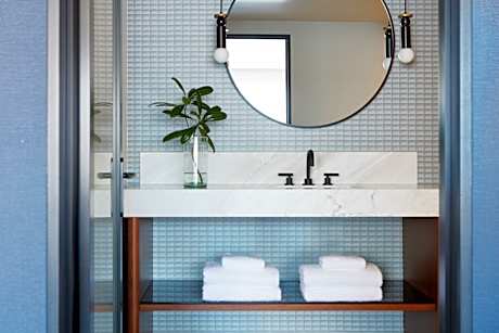 Essential Room