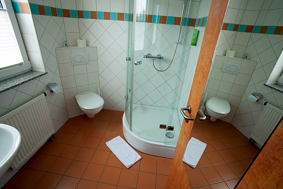 Hofgut Langenborn Wohnen auf Zeit möblierte Apartments Aschaffenburg Alzenau Frankfurt