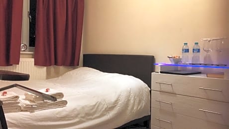 Standard Double Room with Private Bathroom