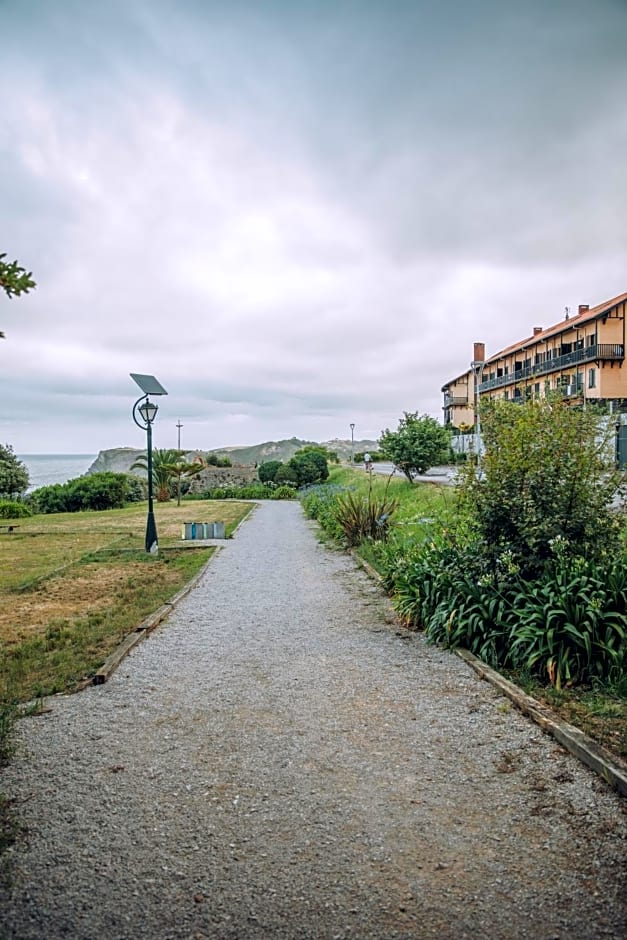 Hotel Mar Comillas by MIJ
