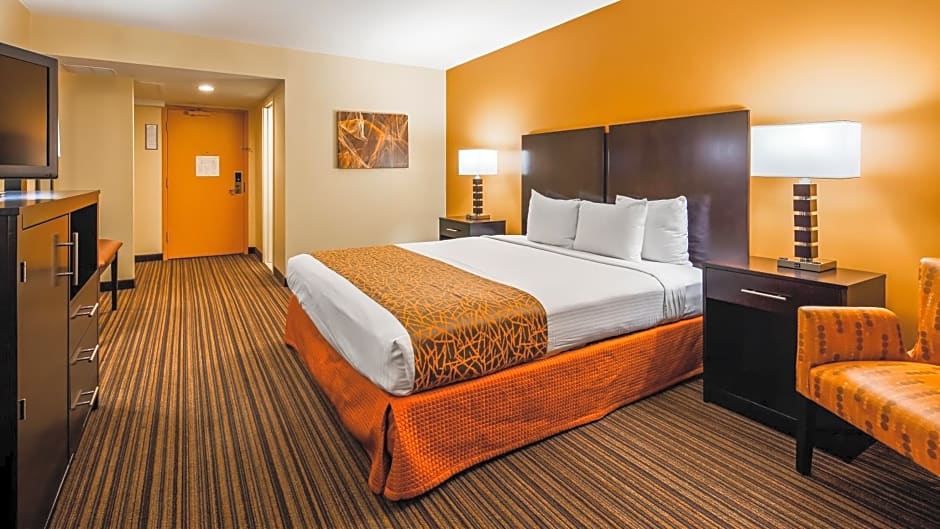 Best Western The Plaza Hotel - Free Breakfast