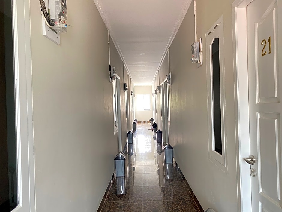 Guesthouse Putri Griya Fikarda by ZUZU