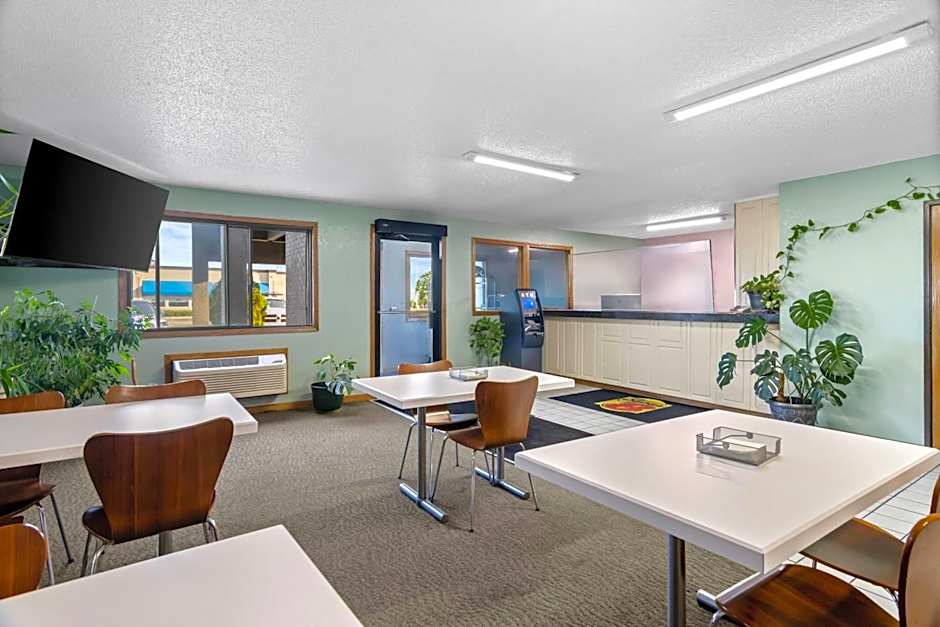 Super 8 by Wyndham Bourbonnais/Kankakee Area