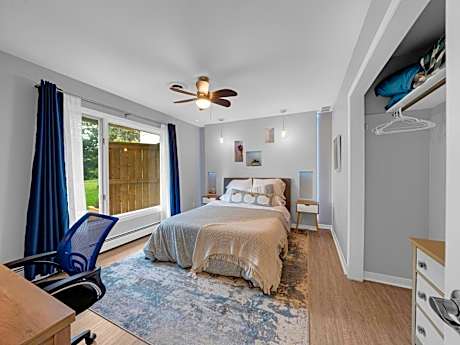 Deluxe Double Room (2 Adults + 1 Child) Cozy Suite