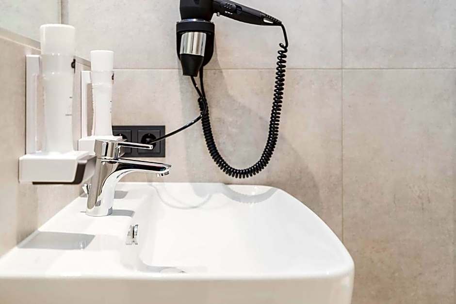 Riverview Apartments by dasPaul