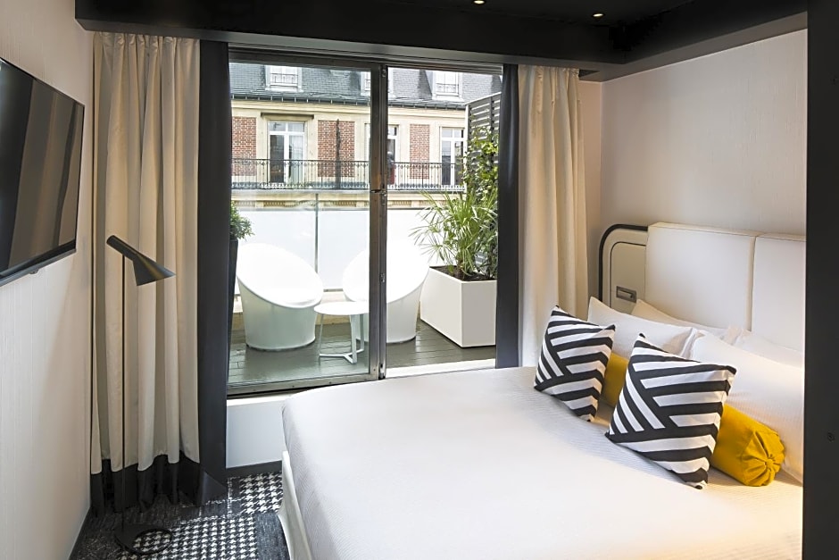 Photo 1 of 11 of Suite with Terrace