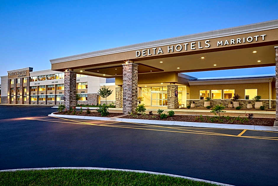 Delta Hotels by Marriott Chicago Willowbrook