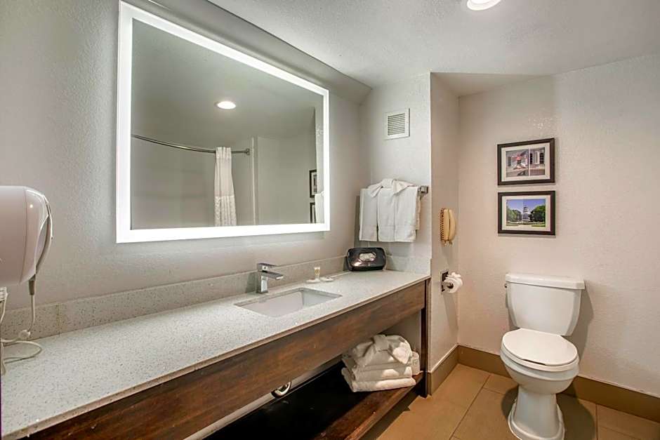 Comfort Suites Downtown Sacramento