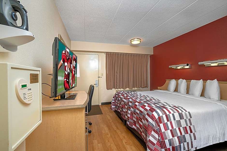 Red Roof Inn Detroit - Roseville/ St Clair Shores