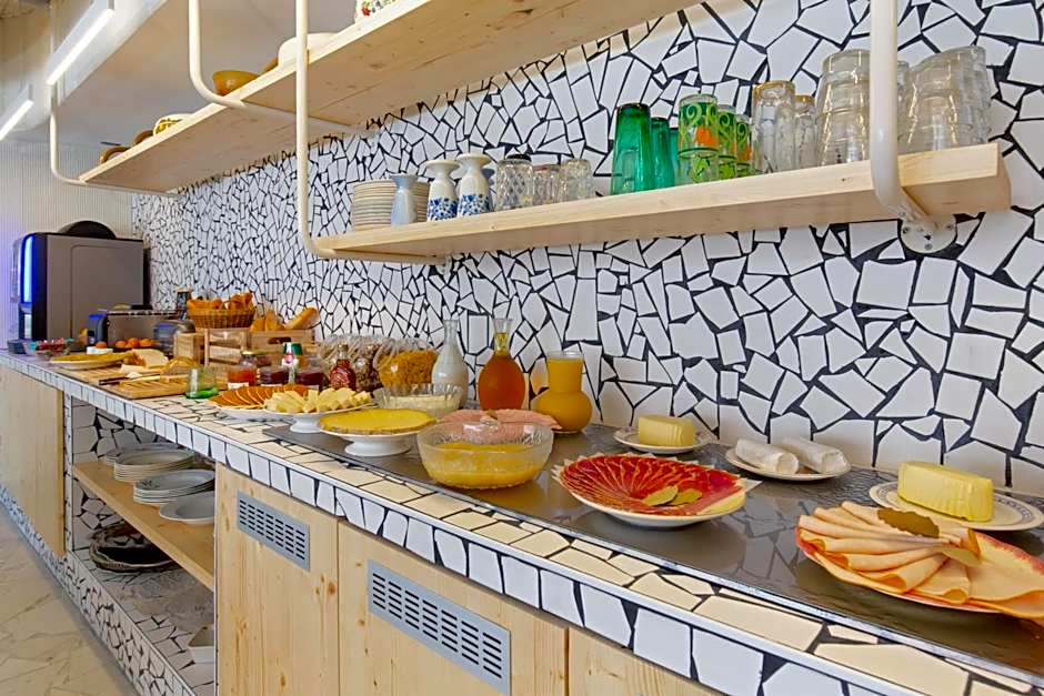 greet hotel Salon de Provence