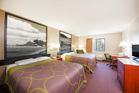Queen Room with Two Queen Beds - Non-Smoking