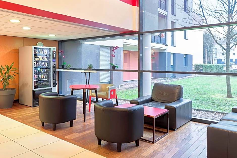 Comfort Aparthotel Versailles, St Cyr l&#x27;Ecole