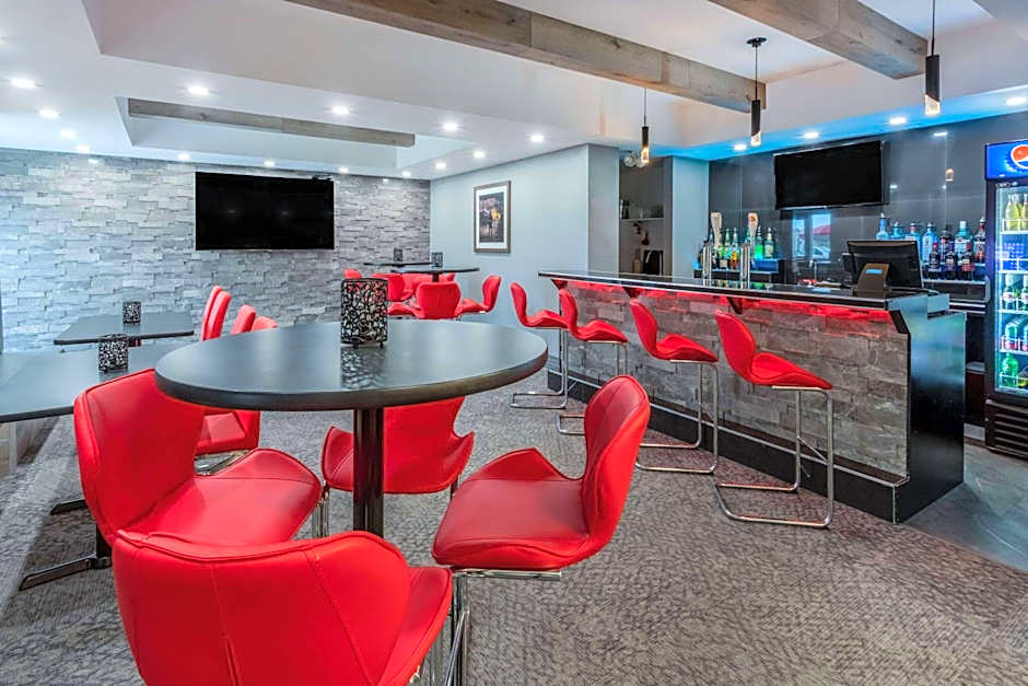Microtel Inn & Suites by Wyndham Timmins