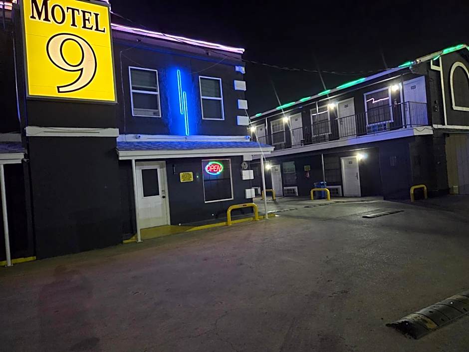 Motel 9